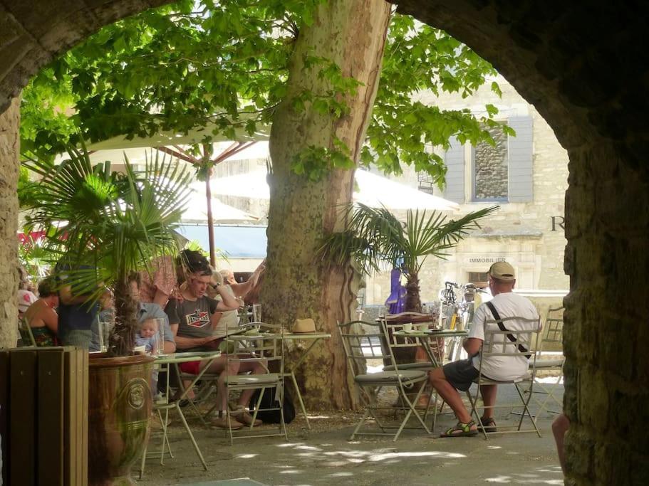 Ferienwohnung Le Loft Des Antiquaires, LʼIsle-sur-la-Sorgue Exterior foto